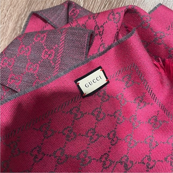 Gucci scarf authentic pink and grey - Picture 4 of 5